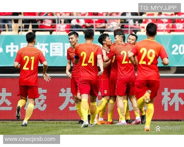 2017全运会山东足球队奋勇拼搏展现青春风采与团队精神的精彩瞬间 2017全运会山东足球队奋勇拼搏展现青春风采与团队精神的精彩瞬间