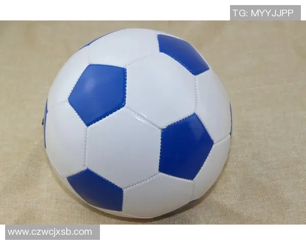 一个标准足球的重量是多少千克以及不同类型足球的重量差异分析